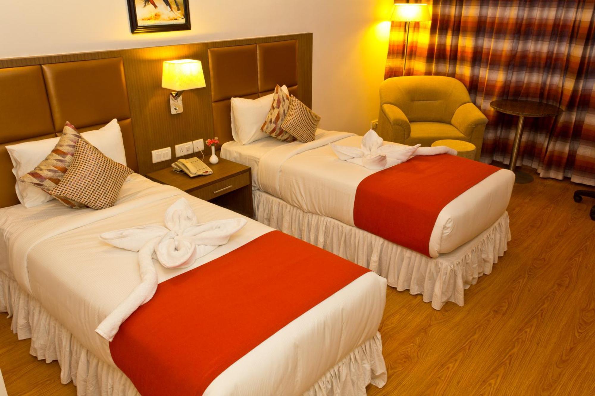 The Atrium Boutique Hotel Мисор Екстериор снимка
