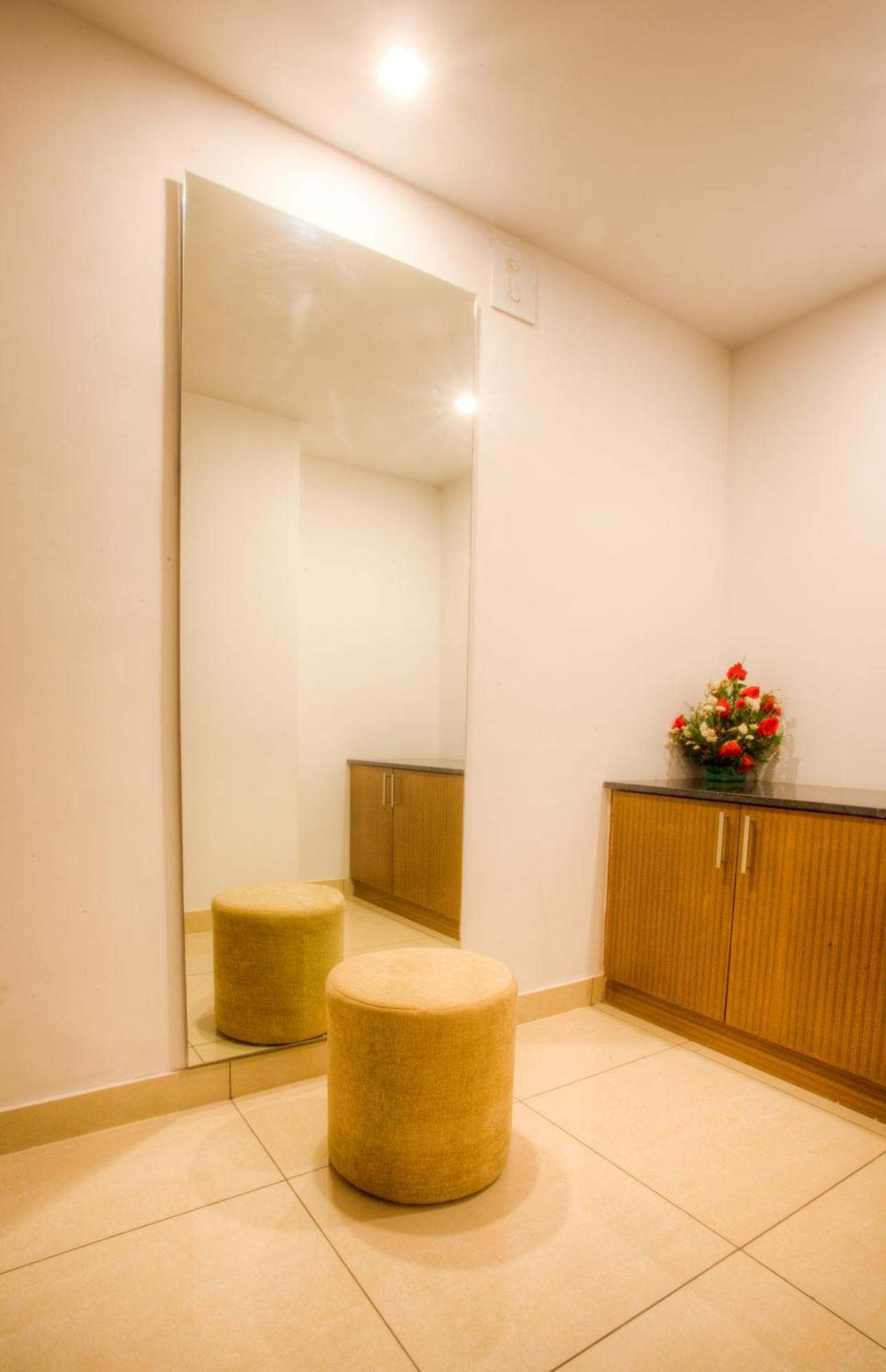 The Atrium Boutique Hotel Мисор Екстериор снимка