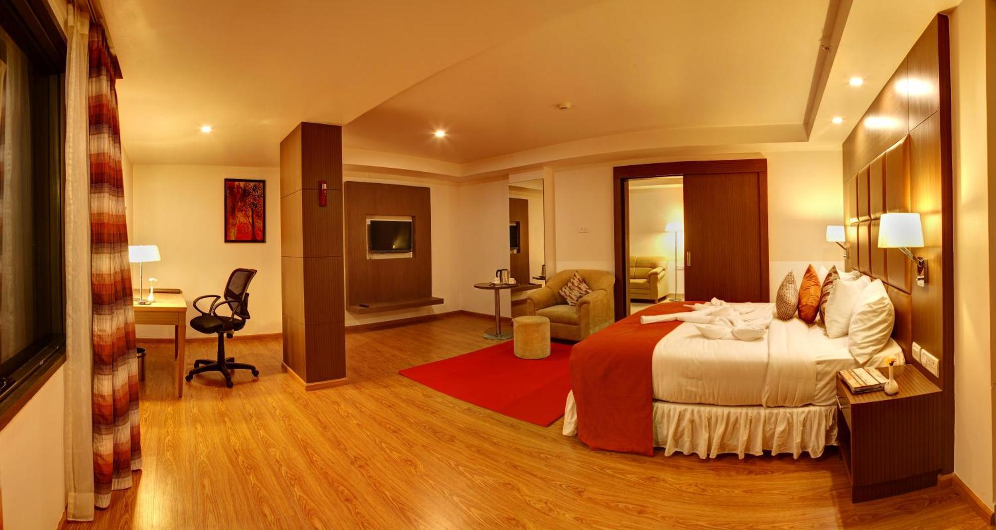 The Atrium Boutique Hotel Мисор Екстериор снимка